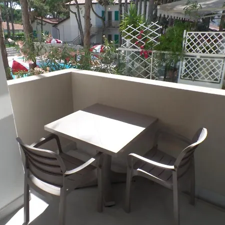 With A Pool And Hot Tub In A Quiet Area